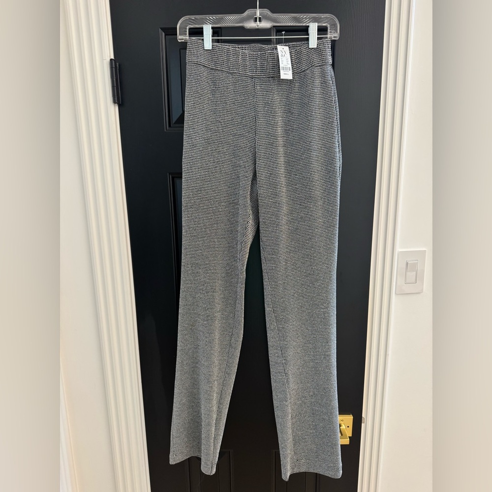 New York & Company Women’s Black and Silver Metallic Pull-On Stretchy Pants NWT - Picture 3 of 6
